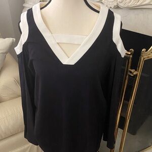 Belle by Kim Gravel
Women's Black and White Cold Shoulder Top